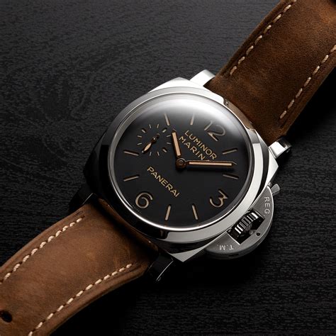 how to wind panerai luminor marina|luminor marina panerai watch price.